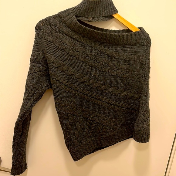 Intermix one sleeve sweater - Picture 2 of 4